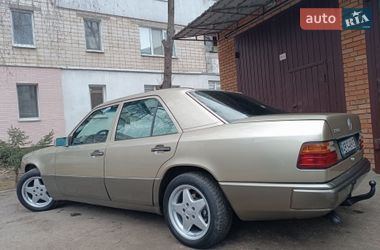 Седан Mercedes-Benz E-Class 1989 в Виннице