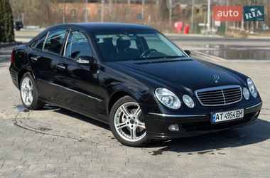Седан Mercedes-Benz E-Class 2004 в Надвірній