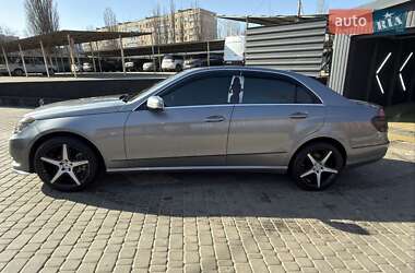 Седан Mercedes-Benz E-Class 2011 в Кривом Роге