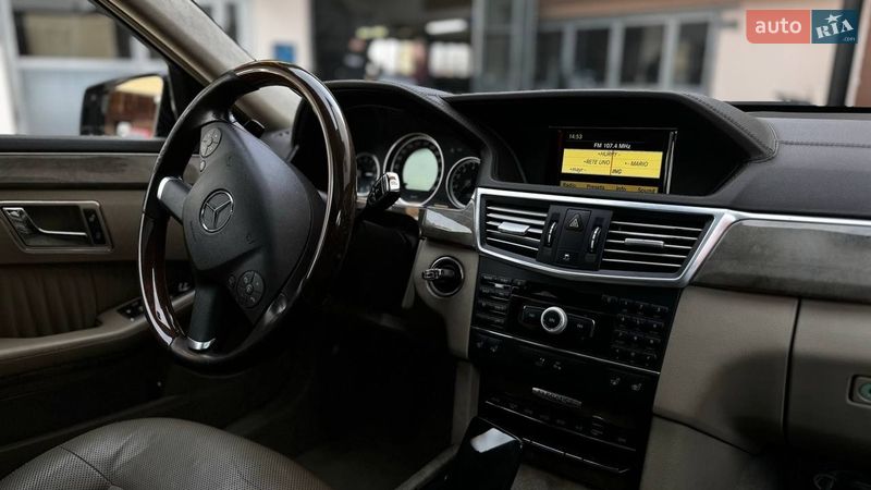 Седан Mercedes-Benz E-Class 2010 в Киеве