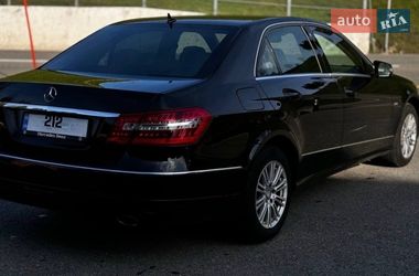 Седан Mercedes-Benz E-Class 2010 в Киеве