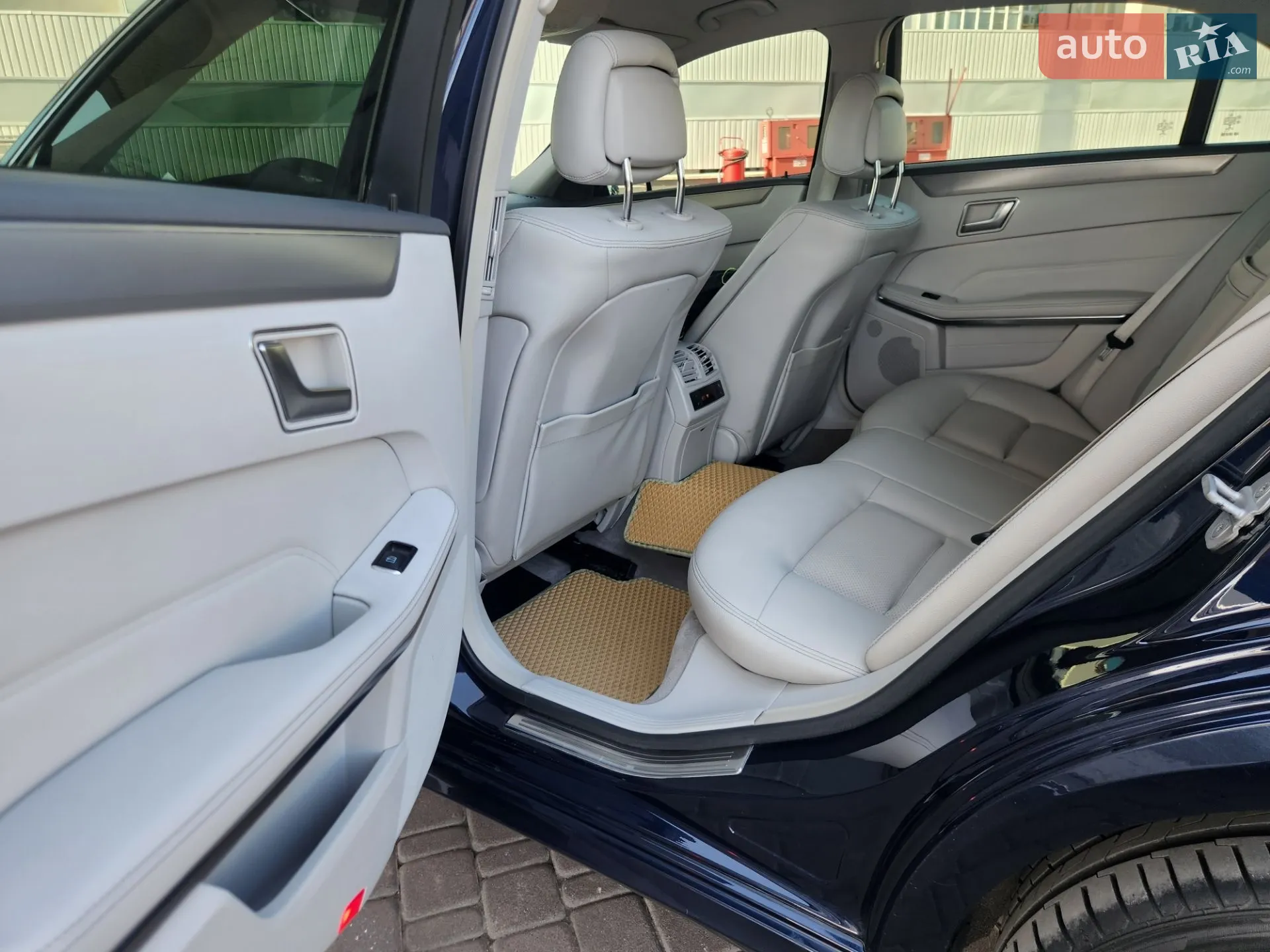 2013 Mercedes-Benz E-klasse - мініатюра 23