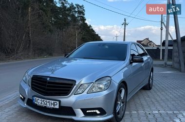 Седан Mercedes-Benz E-Class 2009 в Луцке