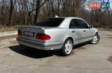 Седан Mercedes-Benz E-Class 1999 в Запорожье