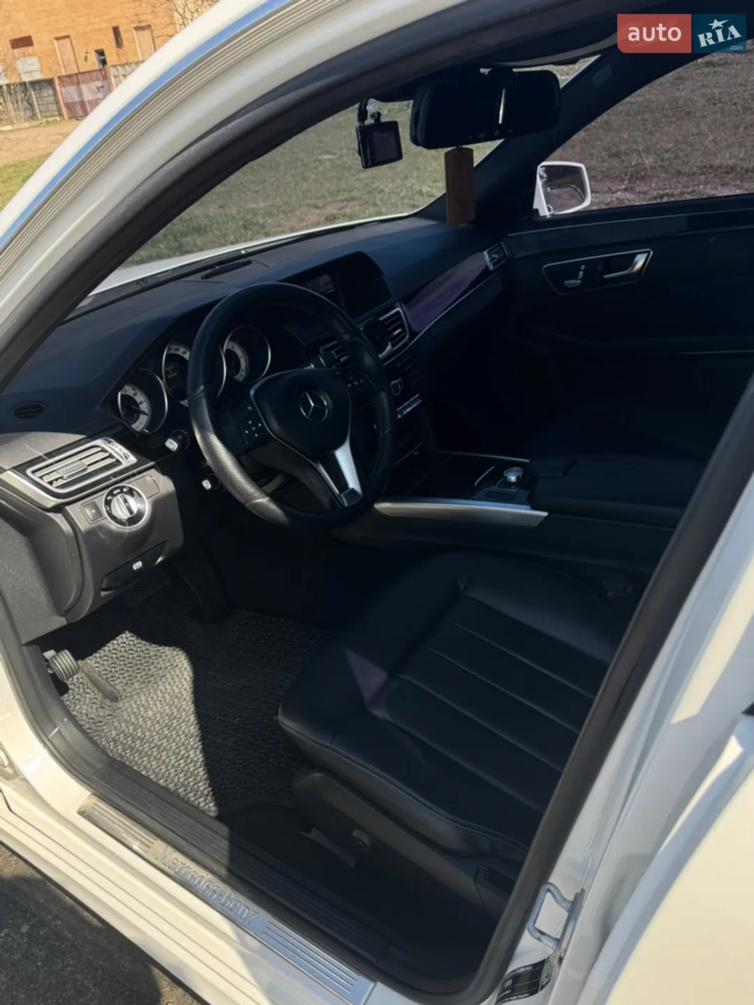 2013 Mercedes-Benz E-klasse - мініатюра 15