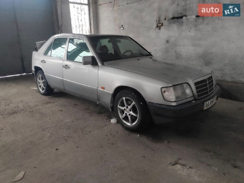 Mercedes-Benz E-Class 1993 Mercedes-Benz E-Class 1993