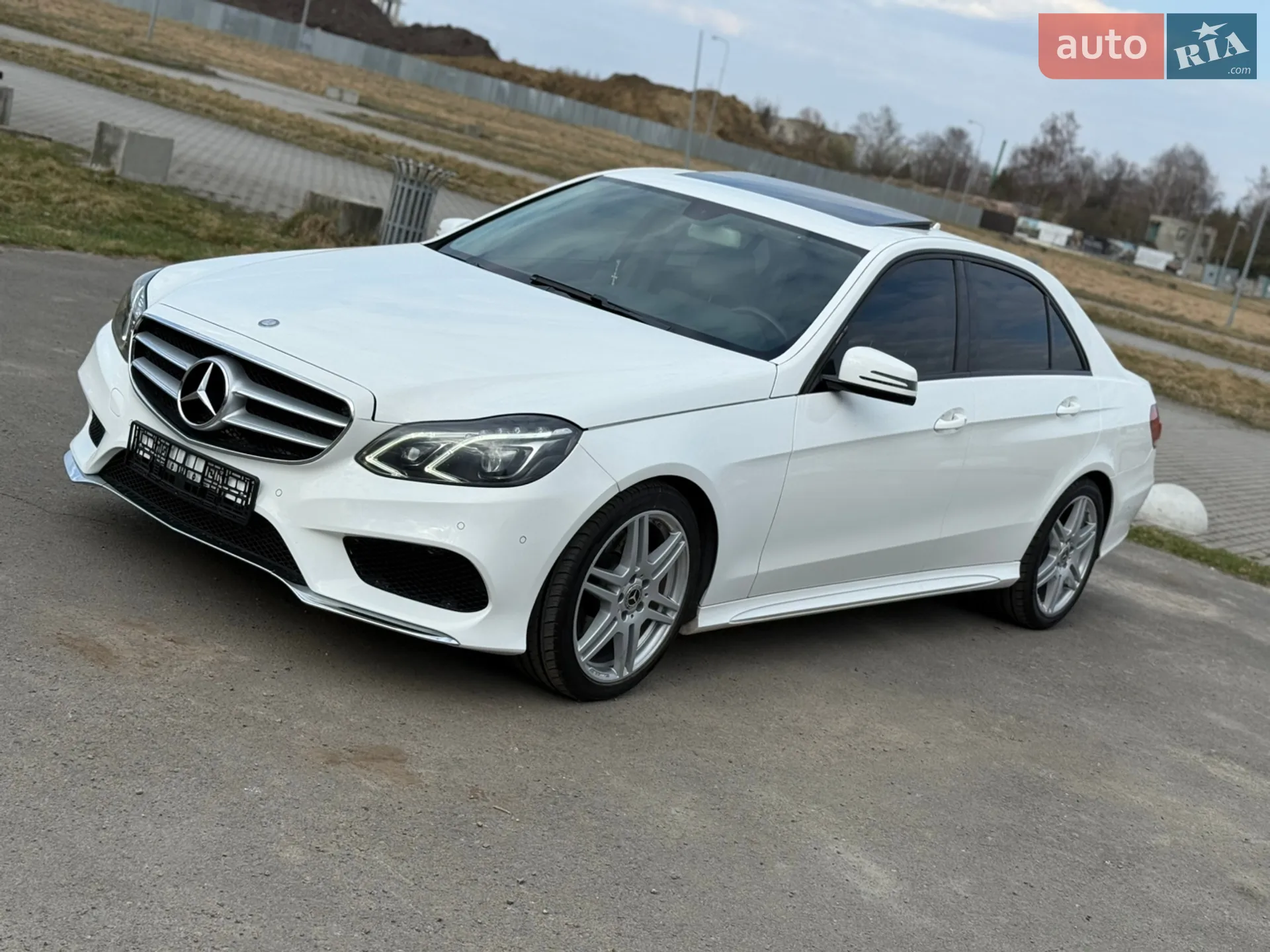 2015 Mercedes-Benz E-klasse - мініатюра 21