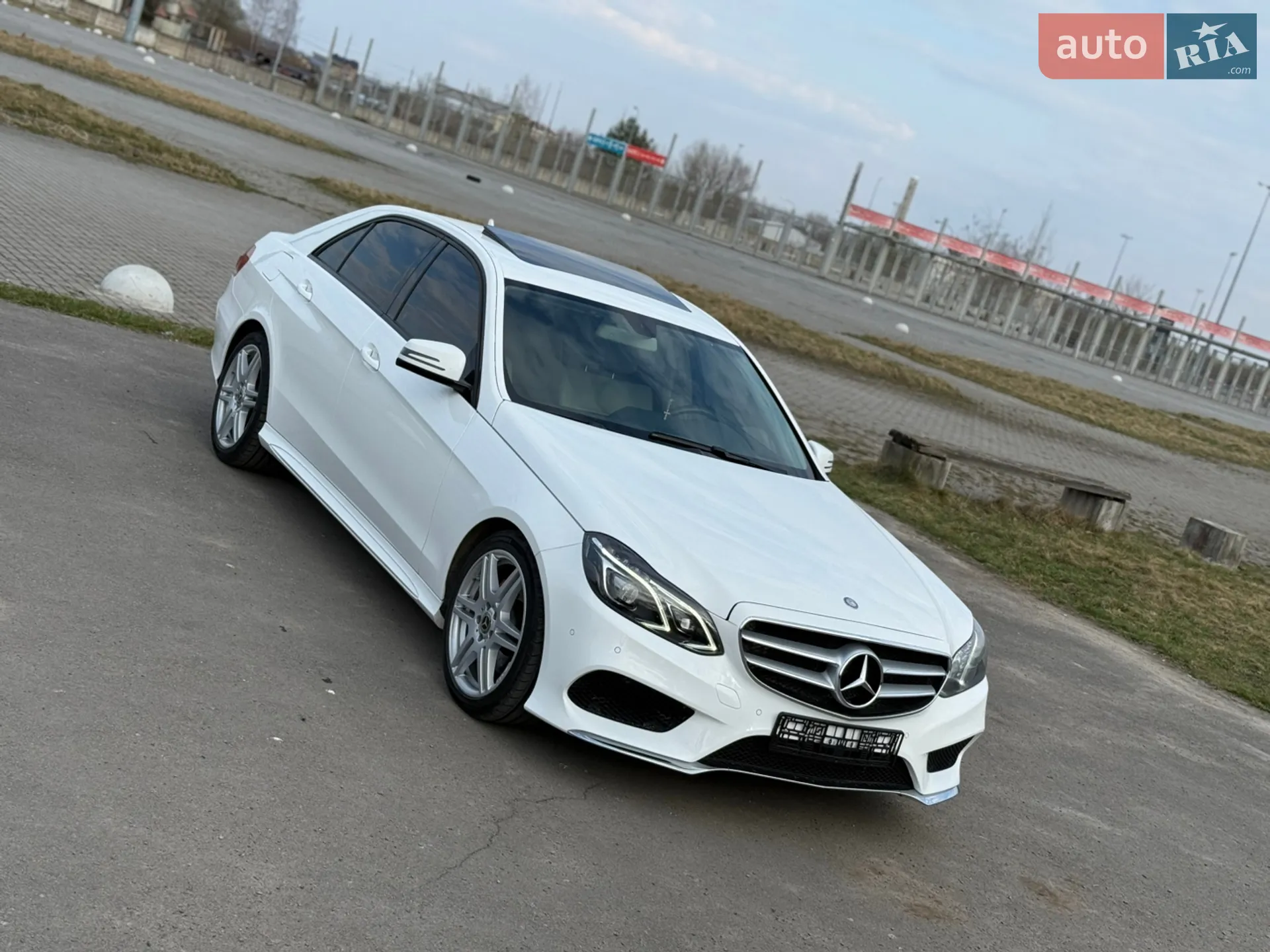 2015 Mercedes-Benz E-klasse - мініатюра 36