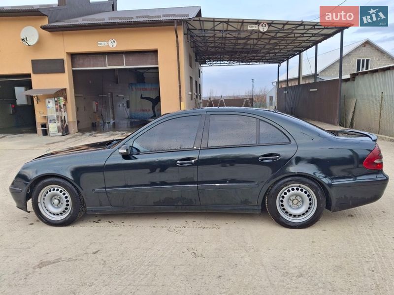 Седан Mercedes-Benz E-Class 2002 в Копычинце