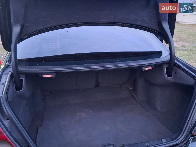 Седан Mercedes-Benz E-Class 2002 в Копычинце