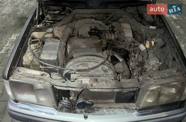 Седан Mercedes-Benz E-Class 1993 в Львові