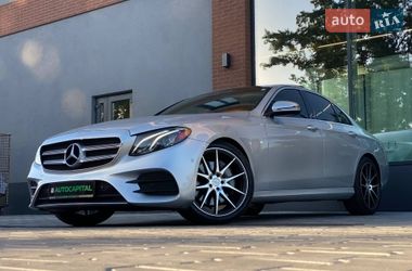 Седан Mercedes-Benz E-Class 2018 в Києві