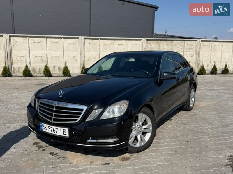 Mercedes-Benz E-Class 2011