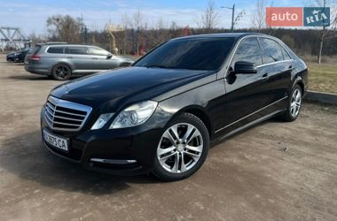 Седан Mercedes-Benz E-Class 2012 в Ірпені