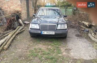 Седан Mercedes-Benz E-Class 1986 в Миронівці