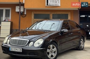 Седан Mercedes-Benz E-Class 2003 в Хусте