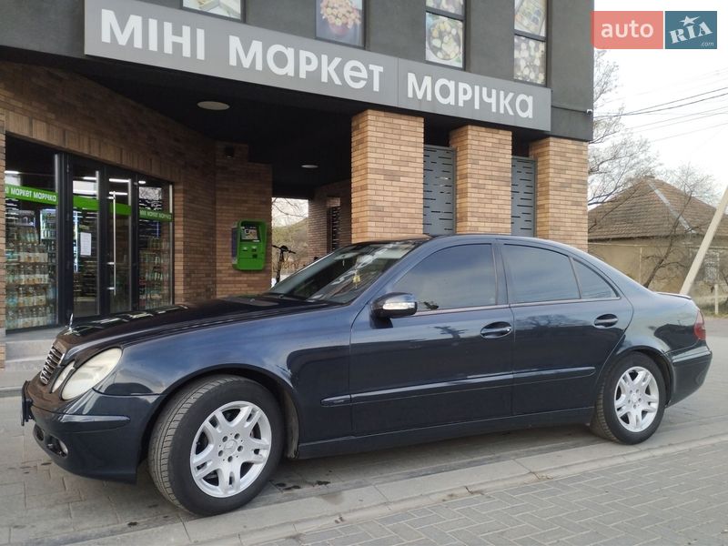 Седан Mercedes-Benz E-Class 2002 в Білки