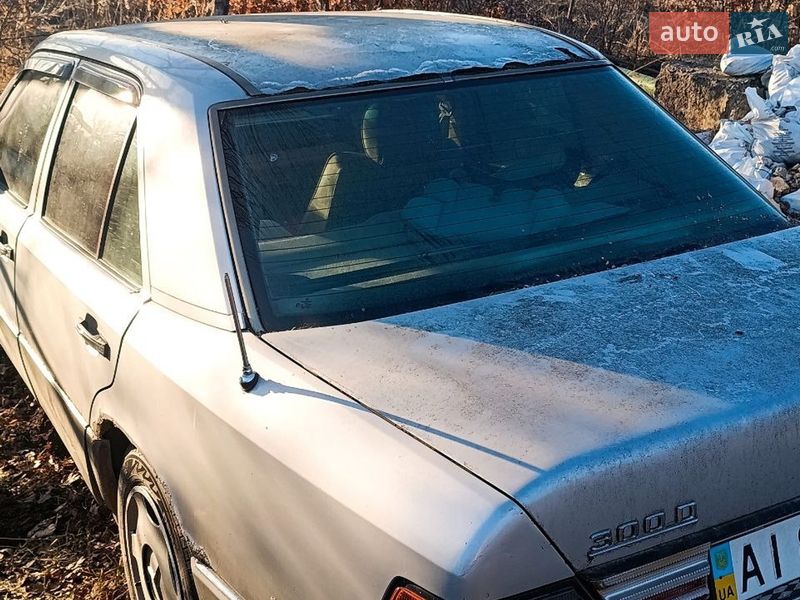 Седан Mercedes-Benz E-Class 1986 в Львове фото 5 Седан Mercedes-Benz E-Class 1986 в Львове