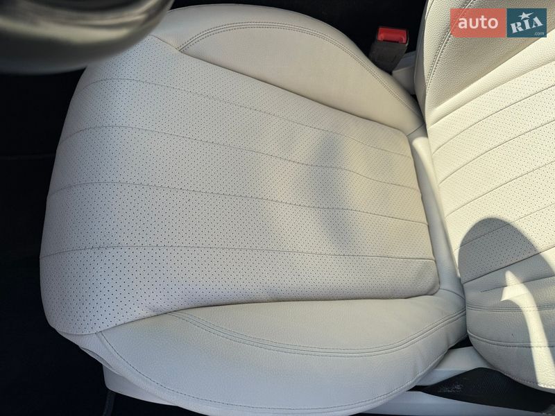 Седан Mercedes-Benz E-Class 2019 в Киеве