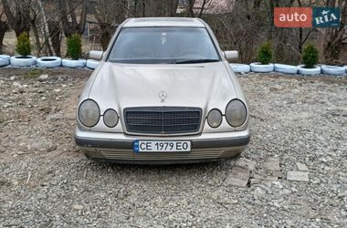 Седан Mercedes-Benz E-Class 1995 в Черновцах