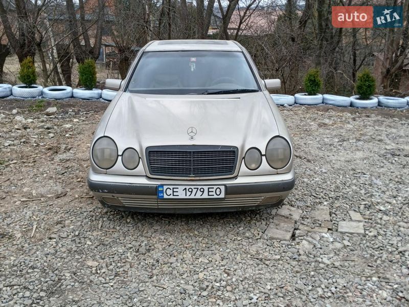 Mercedes-Benz E-Class 1995