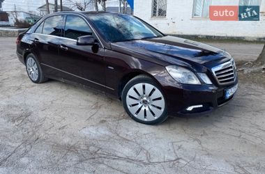 Седан Mercedes-Benz E-Class 2010 в Киеве