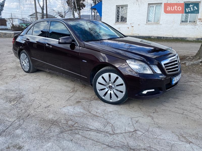 Mercedes-Benz E-Class 2010
