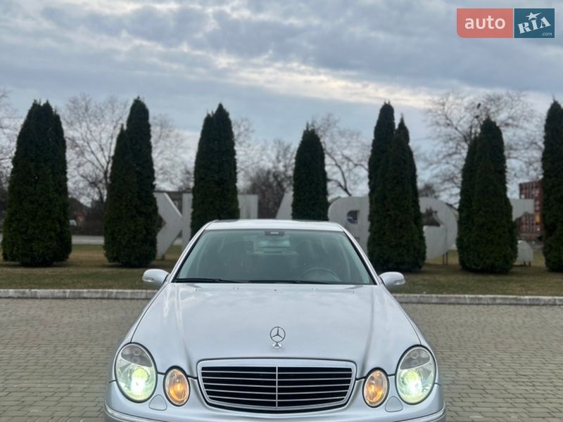 Седан Mercedes-Benz E-Class 2004 в Одессе