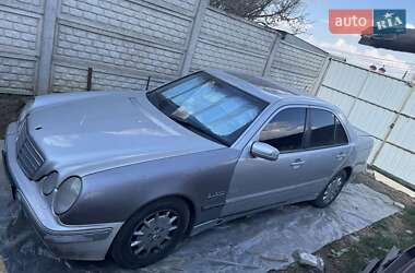 Седан Mercedes-Benz E-Class 2000 в Николаеве