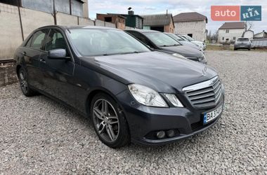 Седан Mercedes-Benz E-Class 2011 в Кропивницькому