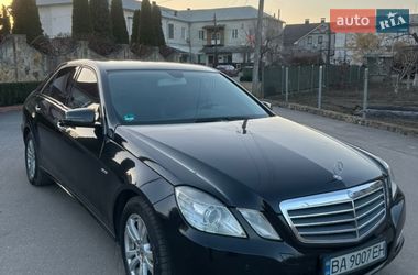 Седан Mercedes-Benz E-Class 2011 в Могилев-Подольске