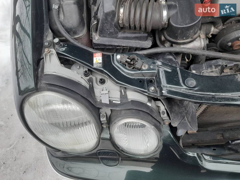 Седан Mercedes-Benz E-Class 2001 в Киеве