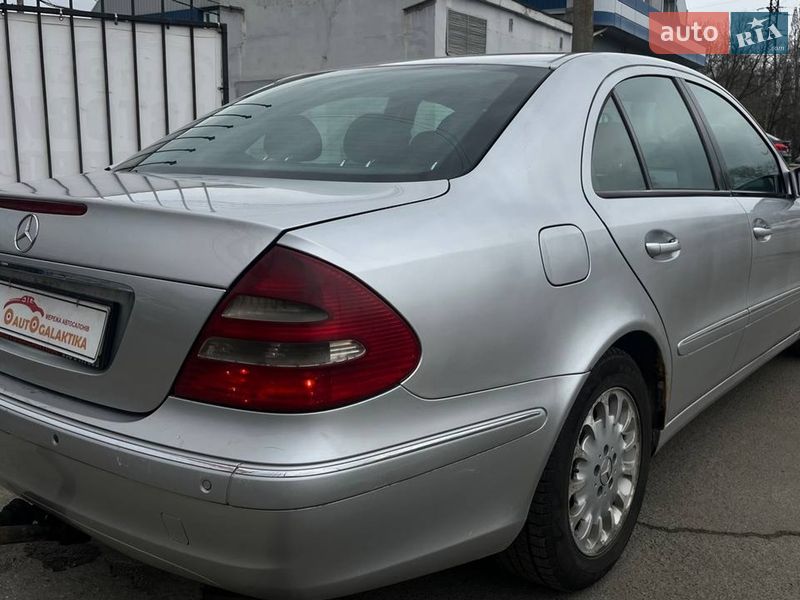 Седан Mercedes-Benz E-Class 2002 в Николаеве