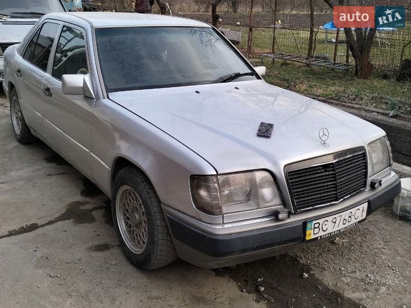 Mercedes-Benz E-Class 1988