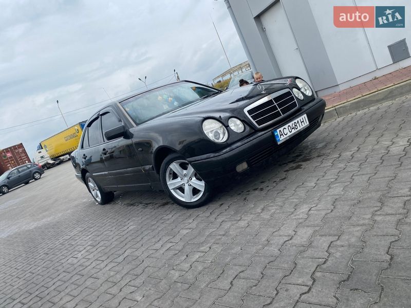 Седан Mercedes-Benz E-Class 1996 в Луцке