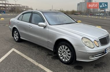 Седан Mercedes-Benz E-Class 2002 в Києві