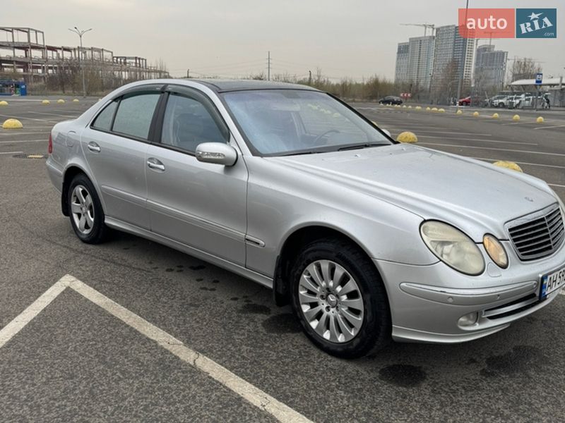Седан Mercedes-Benz E-Class 2002 в Києві