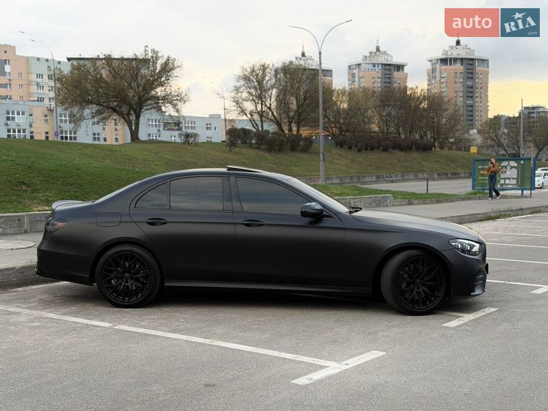 Седан Mercedes-Benz E-Class 2016 в Киеве