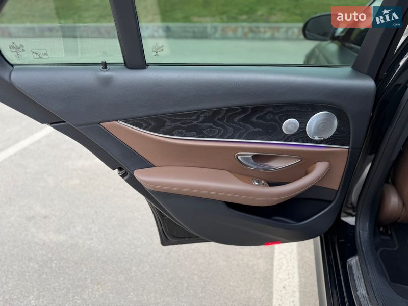 Седан Mercedes-Benz E-Class 2016 в Киеве