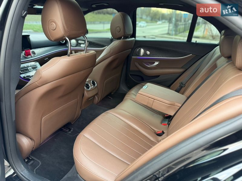 Седан Mercedes-Benz E-Class 2016 в Киеве