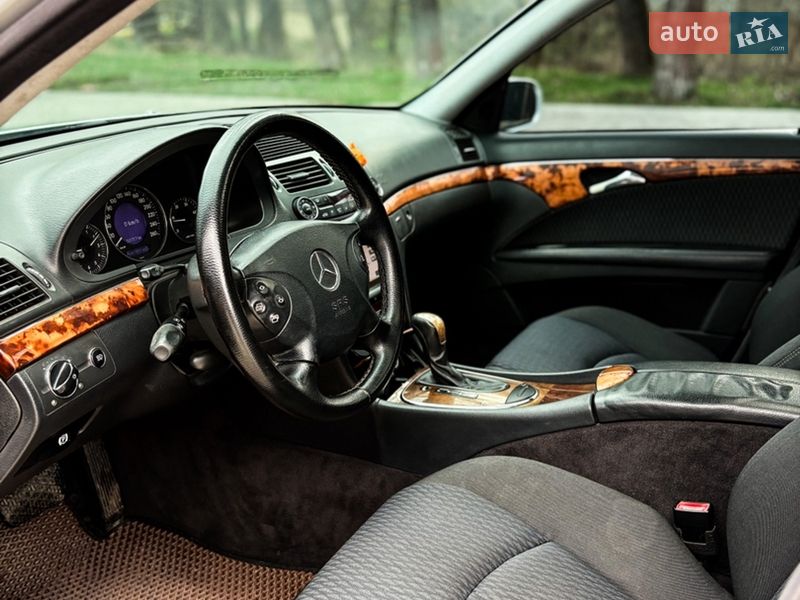 Универсал Mercedes-Benz E-Class 2003 в Черновцах