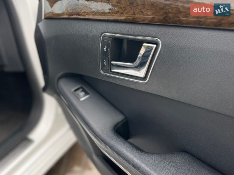 Седан Mercedes-Benz E-Class 2011 в Ровно