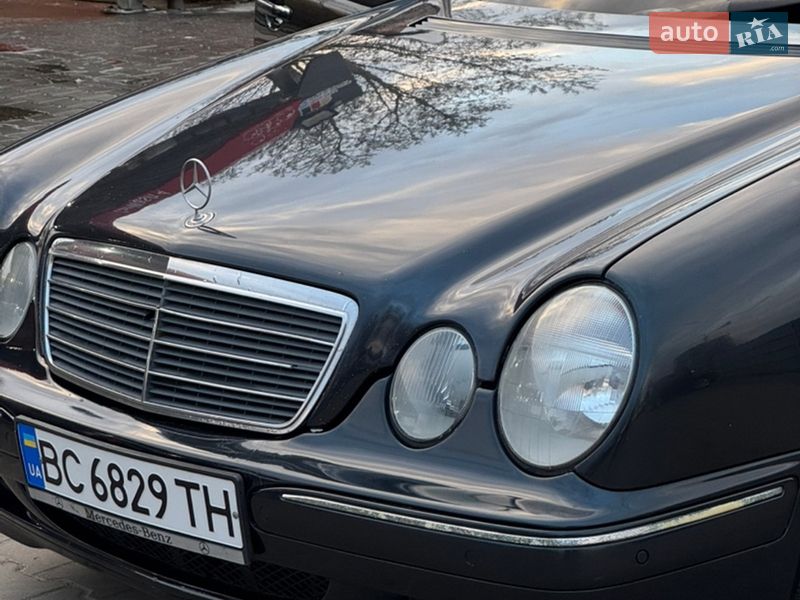Седан Mercedes-Benz E-Class 2001 в Львове