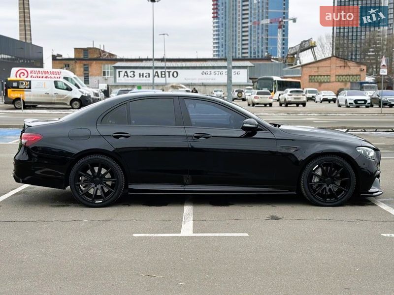 Седан Mercedes-Benz E-Class 2019 в Киеве