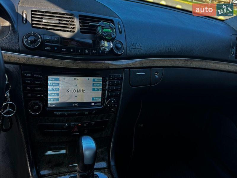 Седан Mercedes-Benz E-Class 2005 в Черновцах