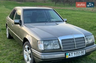 Седан Mercedes-Benz E-Class 1991 в Ивано-Франковске