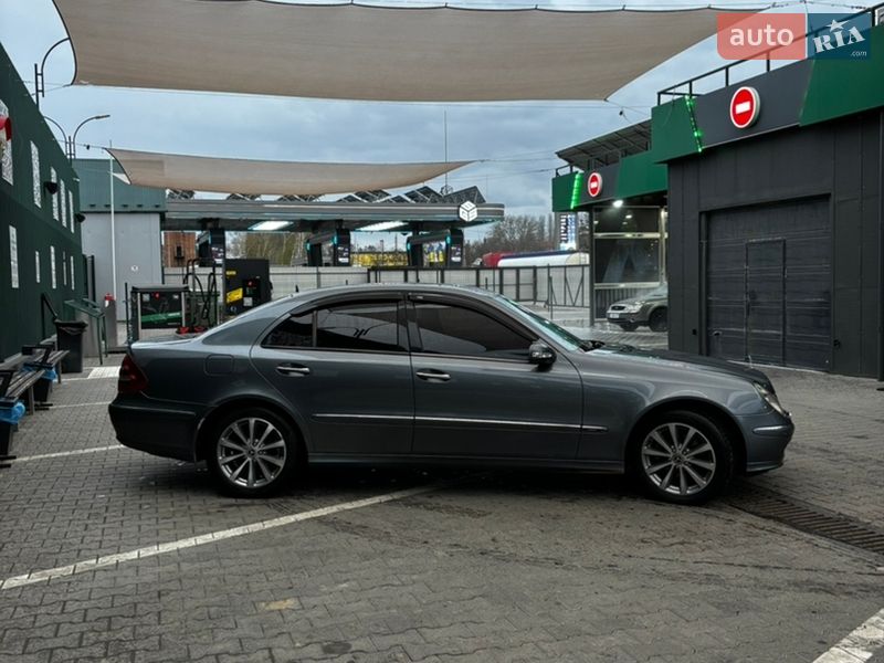Седан Mercedes-Benz E-Class 2005 в Черновцах