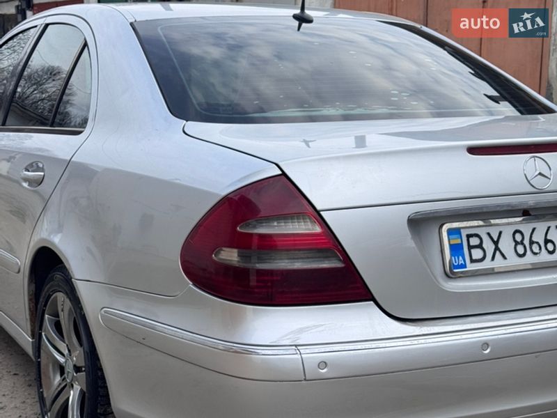 Седан Mercedes-Benz E-Class 2004 в Хмельницком
