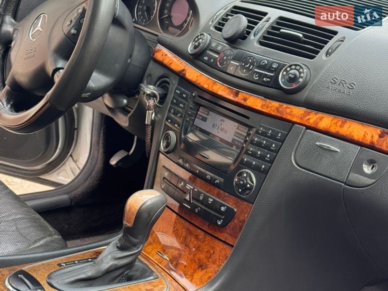 Седан Mercedes-Benz E-Class 2004 в Хмельницком