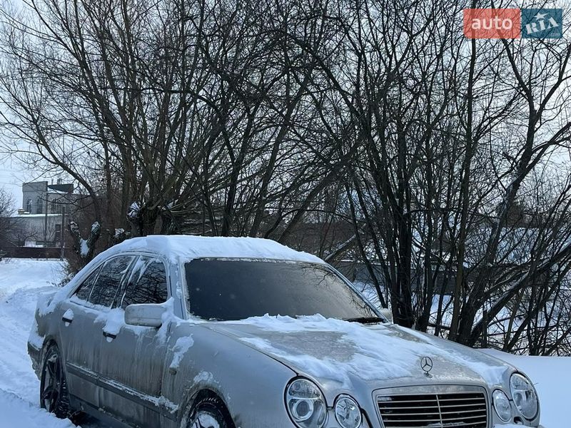 Седан Mercedes-Benz E-Class 1999 в Житомире